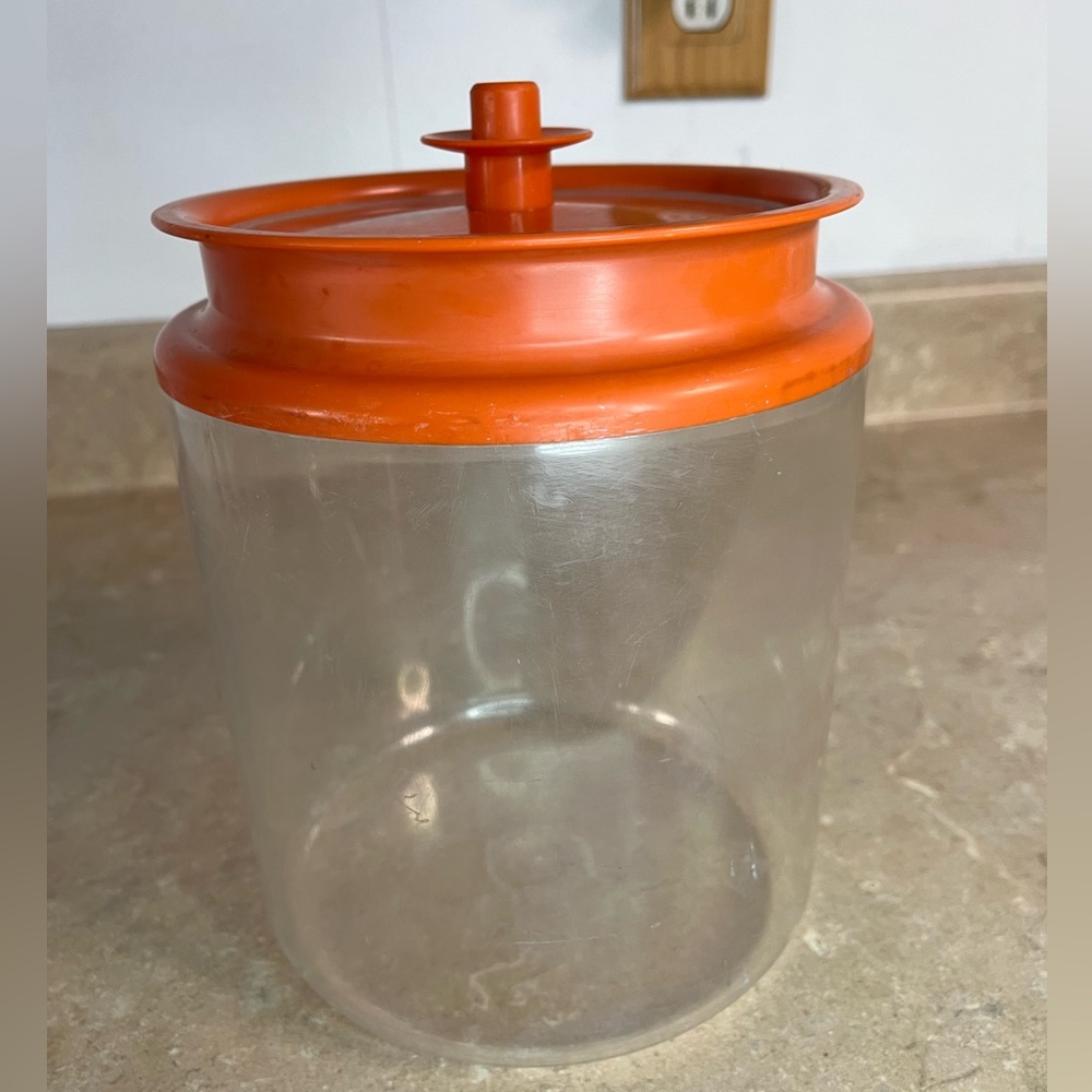 Vintage Acrylic Tupperware keeper